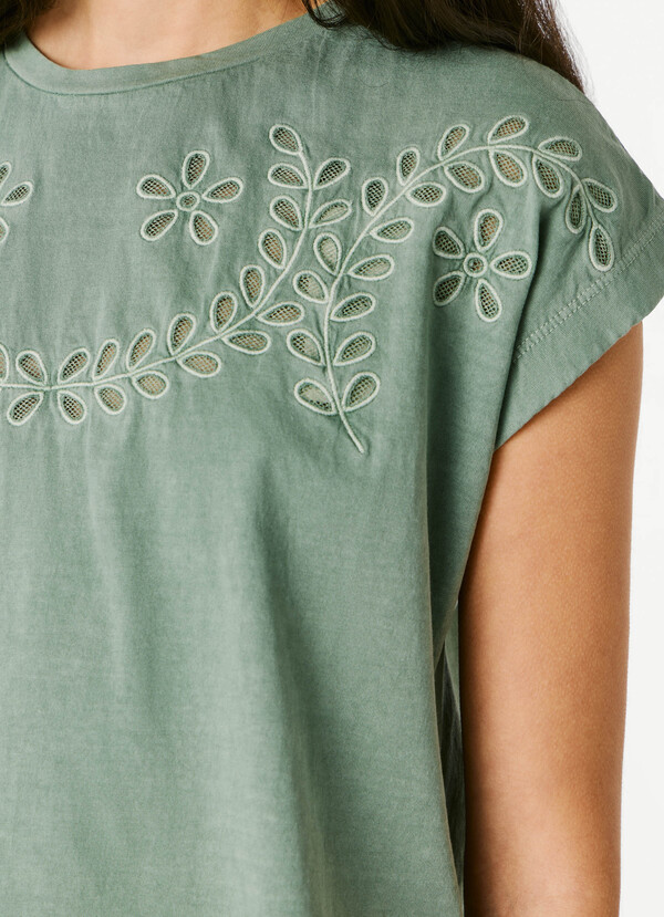 T-SHIRT WITH OPENWORK FLORAL DETAILS