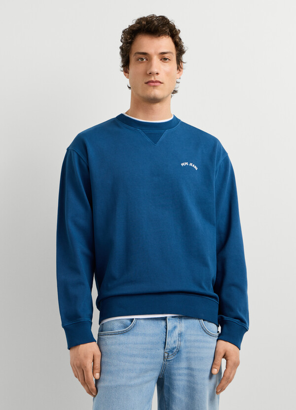 CREW NECK CASUAL FIT SWEATSHIRT
