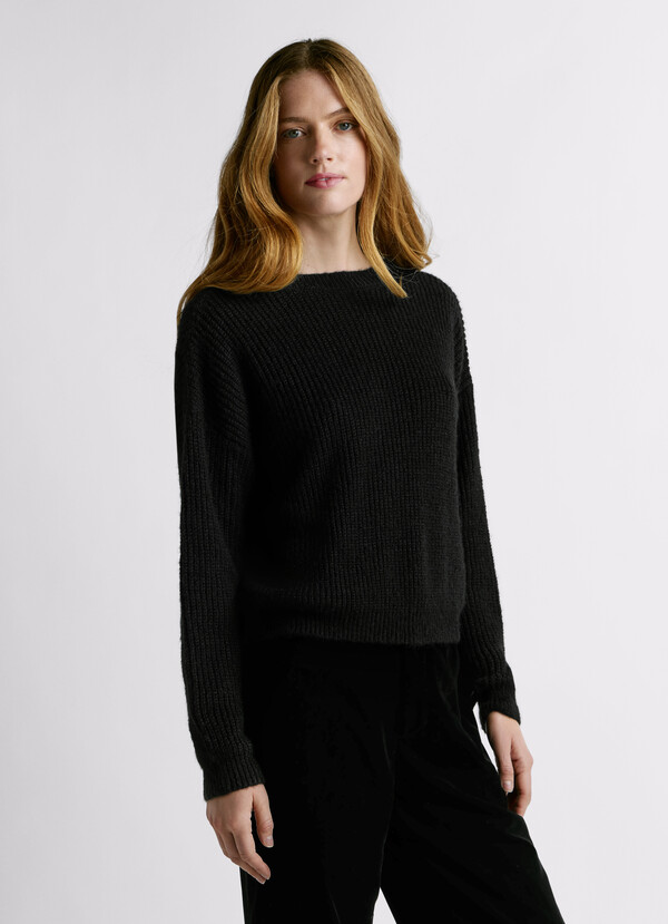 V-NECK KNIT JUMPER