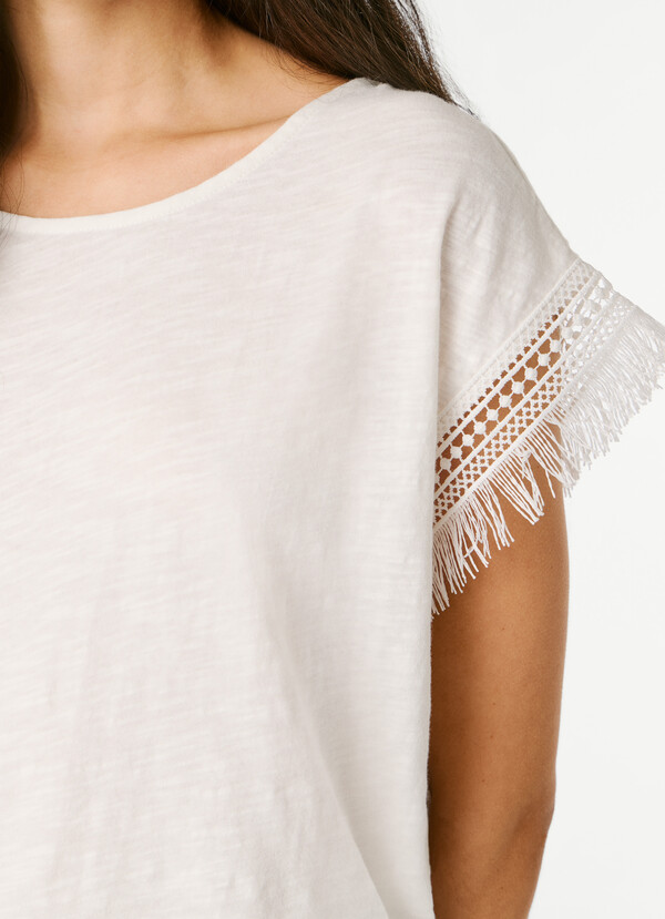CREW NECK T-SHIRT WITH FRINGES