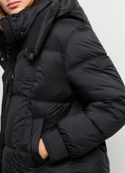 WATERPROOF PADDED PUFFER JACKET