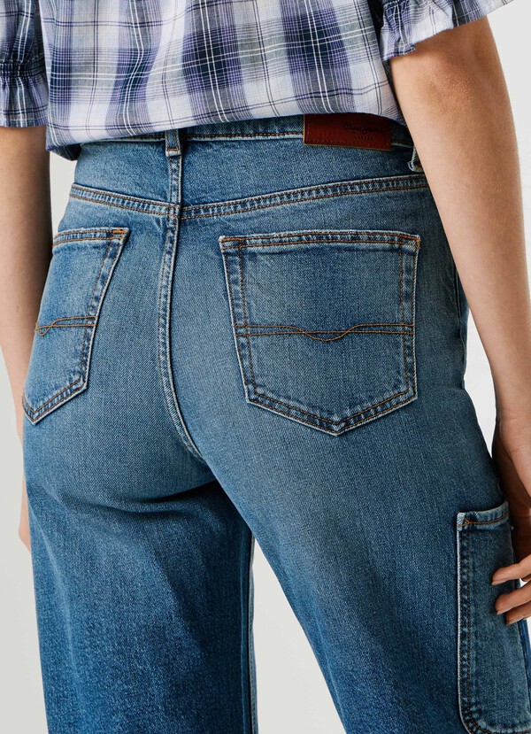 HIGH-RISE STRAIGHT FIT JEANS - LEXA