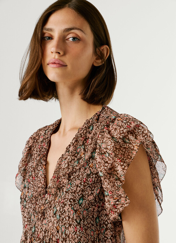 V-NECK RUFFLE BLOUSE