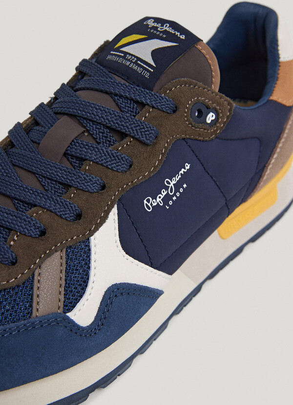 RETRO RUNNING TRAINERS