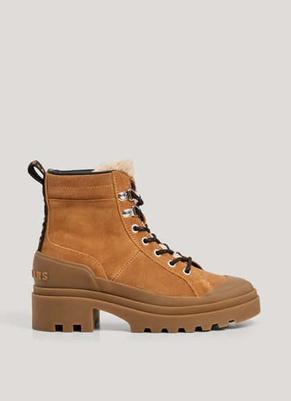 SUEDE BOOTS WITH LACE-UP FASTENING