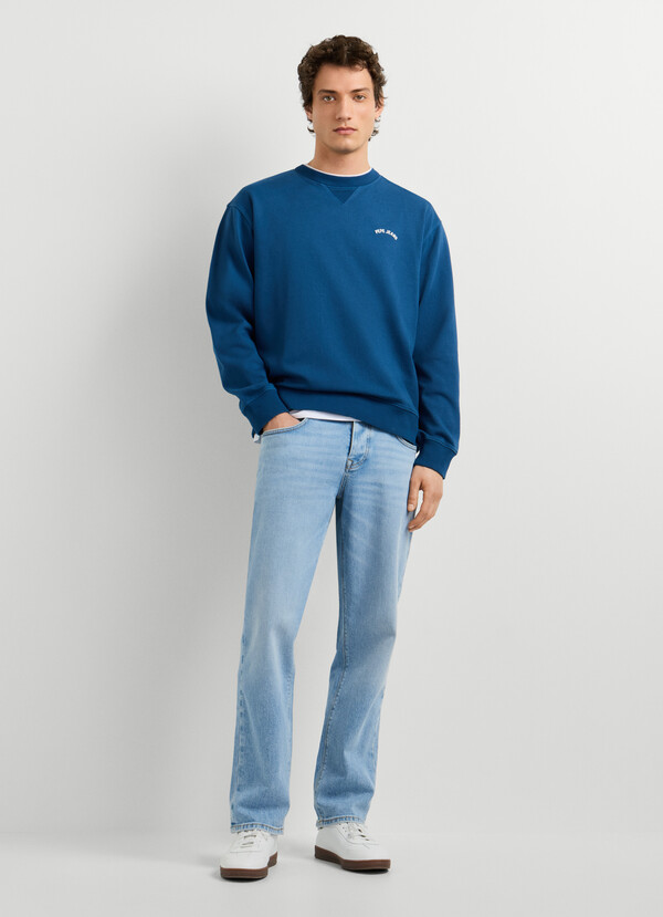 CREW NECK CASUAL FIT SWEATSHIRT