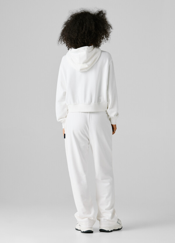 CROPPED FIT HOODIE