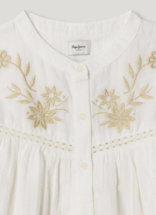 EMBROIDERED DETAILS BLOUSE