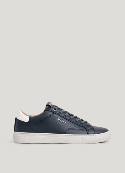 CLASSIC TRAINERS