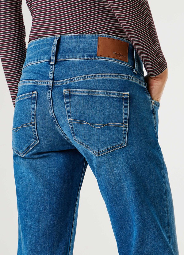 LOW-RISE STRAIGHT FIT JEANS - VENUS