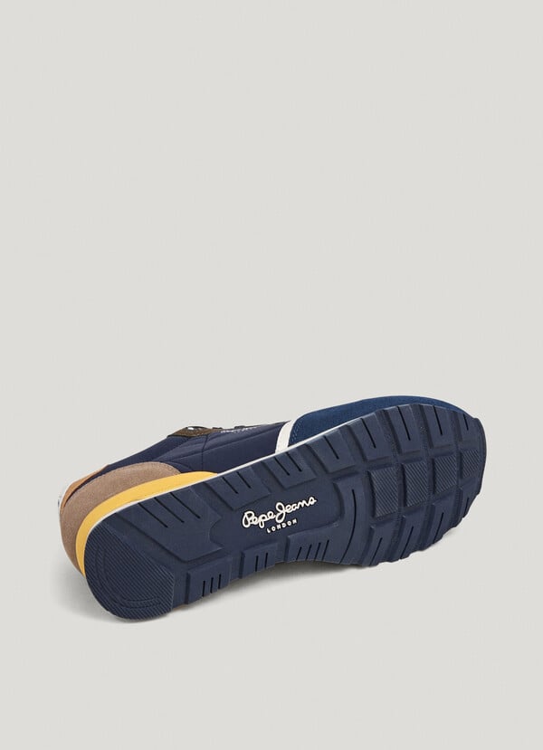 RETRO RUNNING TRAINERS