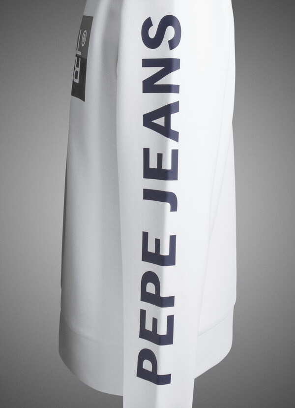 UNISEX CREW NECK SWEATSHIRT