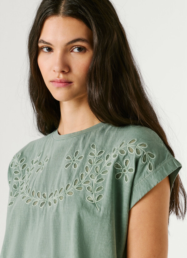 T-SHIRT WITH OPENWORK FLORAL DETAILS