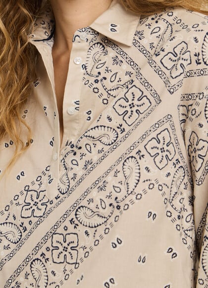 BANDANA PRINT BLOUSE