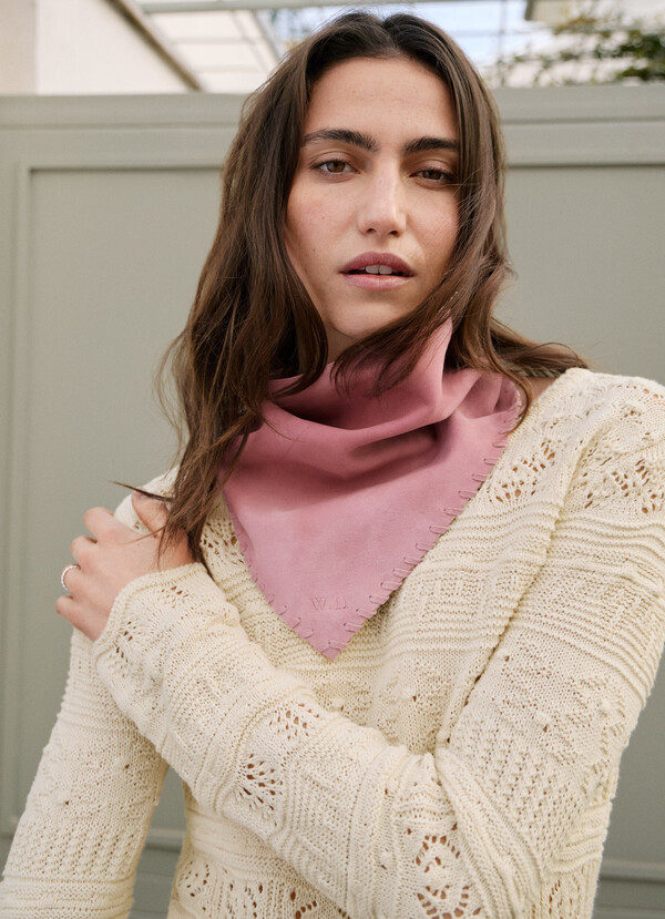 TRIANGULAR SUEDE BANDANA