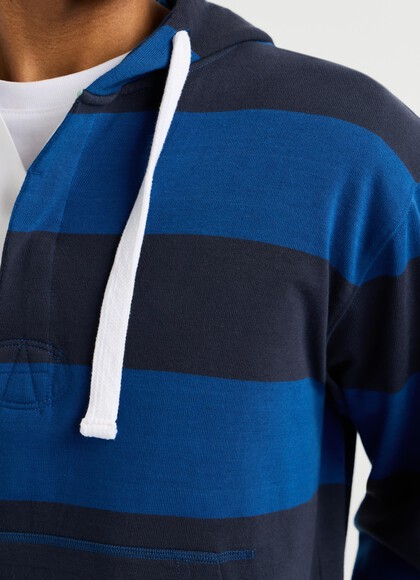 CASUAL FIT HOODIE