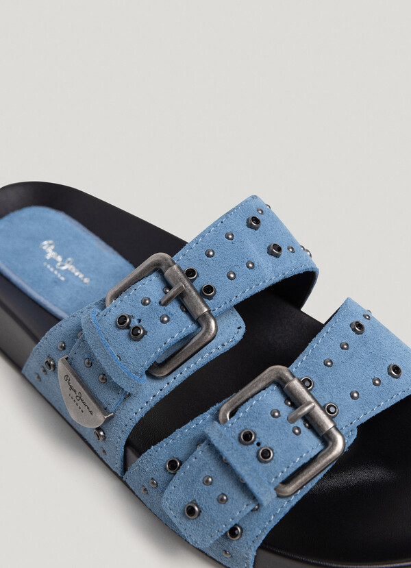 FLAT SUEDE SANDALS