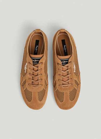 TRAINERS WITH SUEDE DETAILS