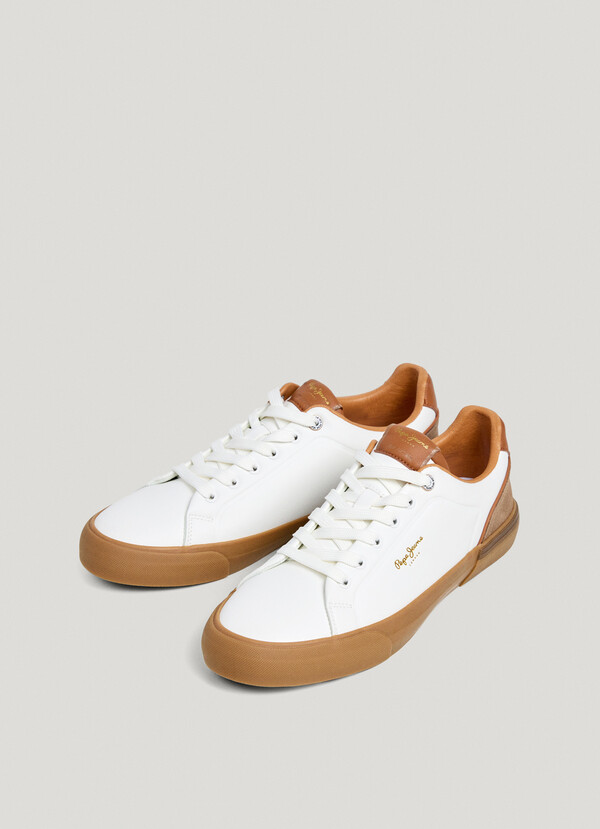 CLASSIC TRAINERS WITH SUEDE DETAILS