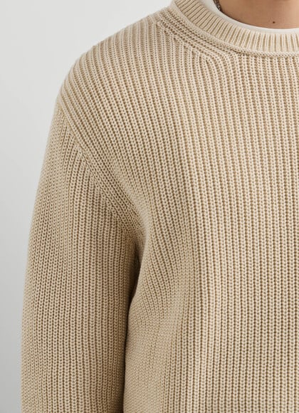 REGULAR FIT CREW NECK KNIT JUMPER