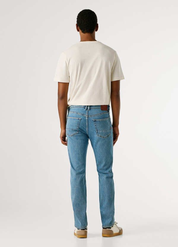 HATCH - SLIM FIT MID-RISE JEANS