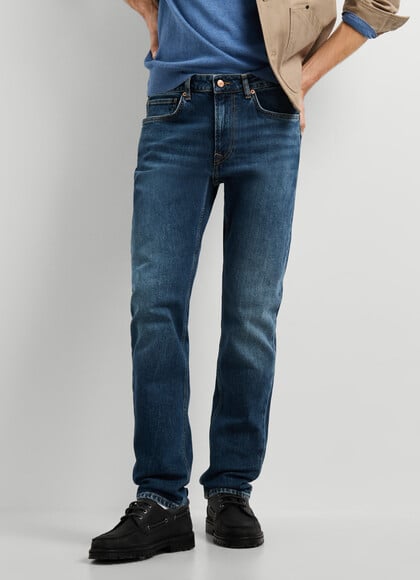 STANLEY - TAPER FIT MID-RISE JEANS