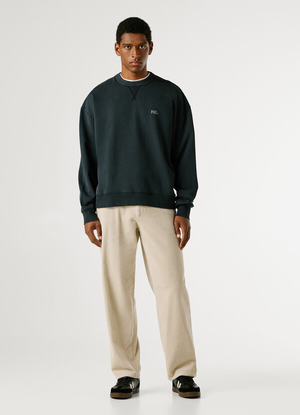 RELAXED FIT CREW NECK SWEATSHIRT