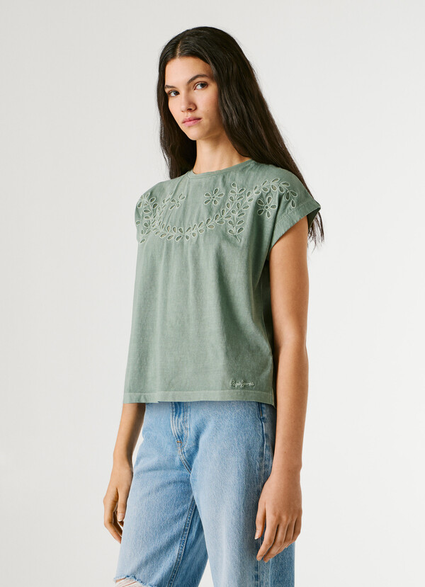 T-SHIRT WITH OPENWORK FLORAL DETAILS
