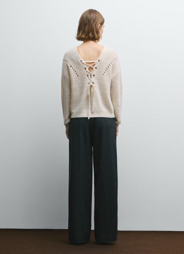 V-NECK KNIT JUMPER