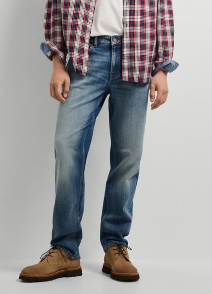 CASH - STRAIGHT FIT MID-RISE JEANS