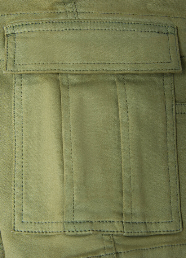 ADJUSTABLE WAIST CARGO SHORTS
