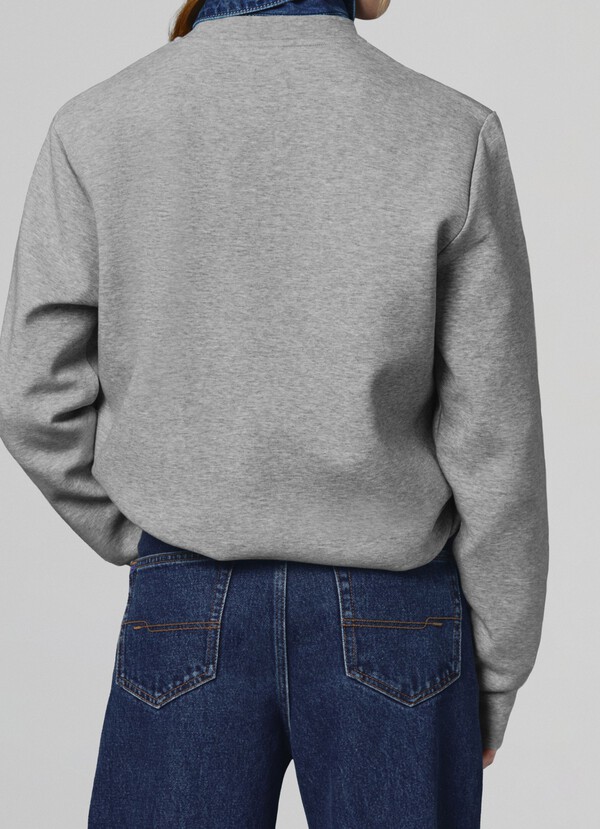 UNISEX CREW NECK SWEATSHIRT