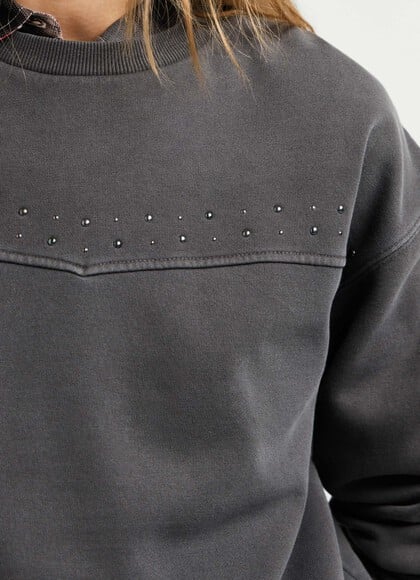 CREW NECK SWEATSHIRT WITH STUDS