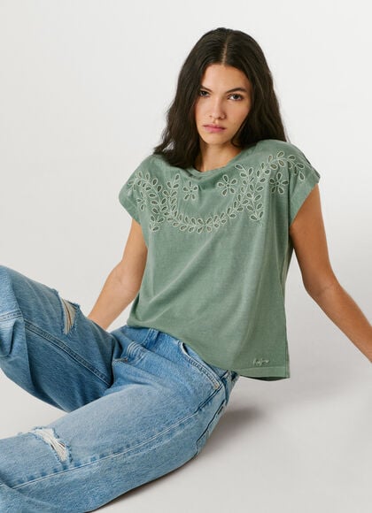 T-SHIRT WITH OPENWORK FLORAL DETAILS