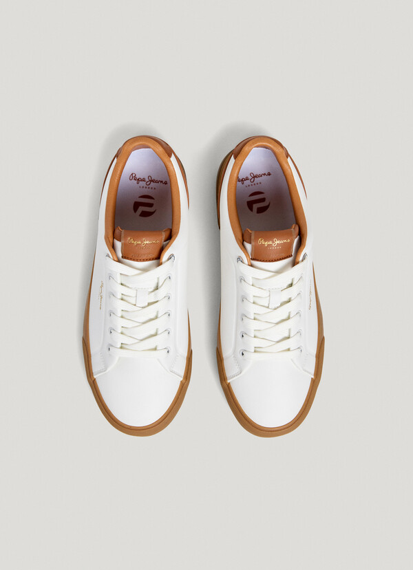 CLASSIC TRAINERS WITH SUEDE DETAILS
