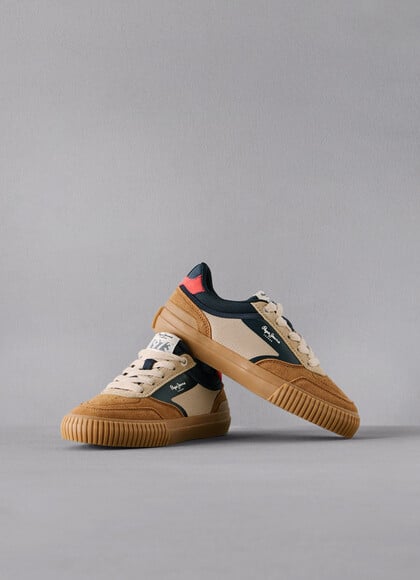 CLASSIC LACE-UP TRAINERS