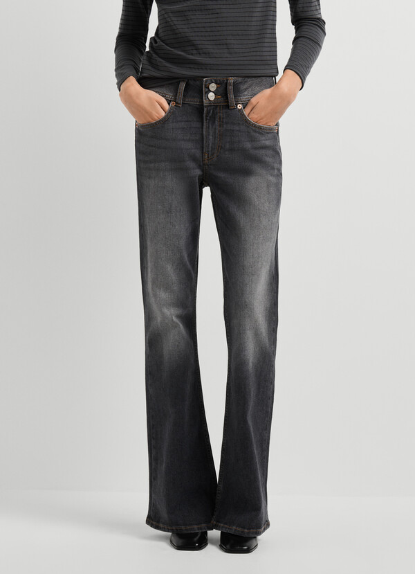 Venus - Mid-Rise Flare Jeans - 2