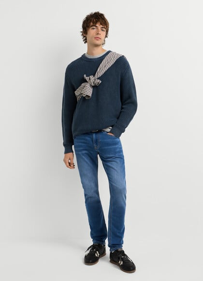 TRACK - SLIM FIT MID-RISE JEANS